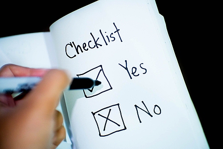 Photo: Blatt mit Checkliste 