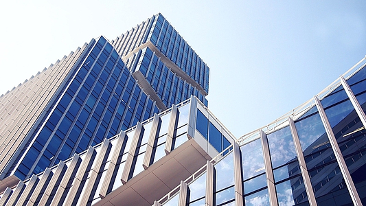Photo: Glasfassade von Hochhäusern 